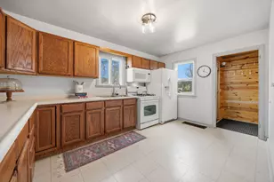 98 Jackson St, Fort Atkinson, WI 53538 - Photo 11