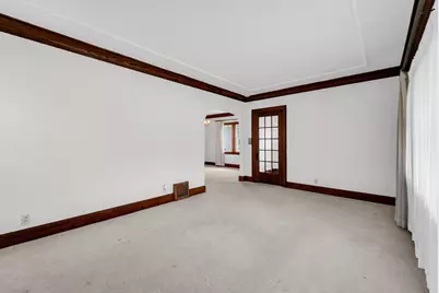 2607  Lasalle St, Racine, WI 53402 - Photo 7