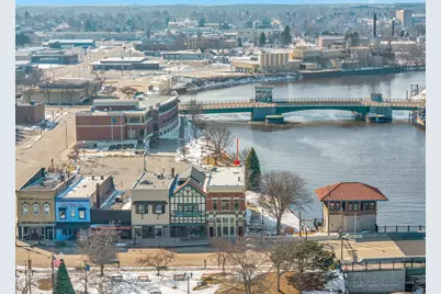 810 S 8th St, Manitowoc, WI 54220 - Photo 3