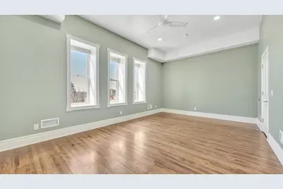 810 S 8th St, Manitowoc, WI 54220 - Photo 25