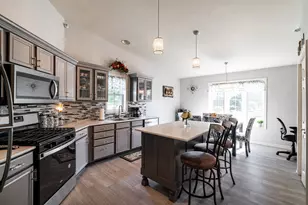 5201 S Tuckaway Blvd, Greenfield, WI 53221 - Photo 13