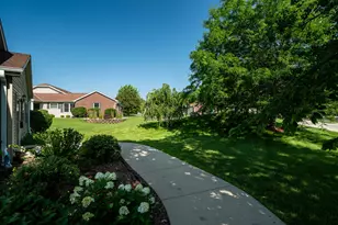 5201 S Tuckaway Blvd, Greenfield, WI 53221 - Photo 31