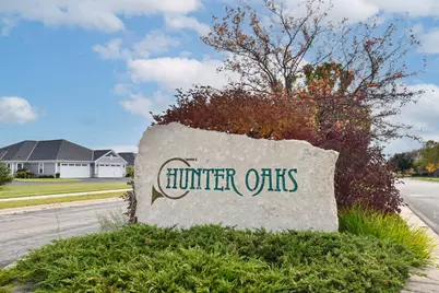 617  Hunter Oaks Blvd #B, Watertown, WI 53094 - Photo 1