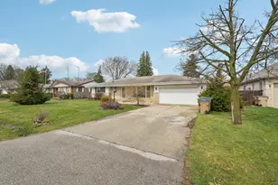 4004 86th Pl, Pleasant Prairie, WI 53142 - Photo 3