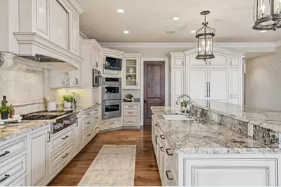 1264  Mary Hill Cir, Hartland, WI 53029 - Photo 5