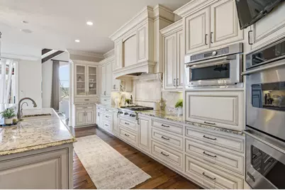 1264  Mary Hill Cir, Hartland, WI 53029 - Photo 13