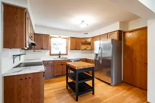 132 W Juniper Dr, Grafton, WI 53024 - Photo 7