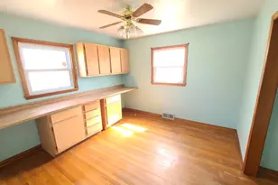 818 S 116th St, West Allis, WI 53214 - Photo 17