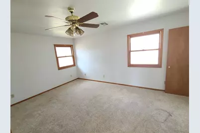 818 S 116th St, West Allis, WI 53214 - Photo 13