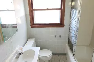 818 S 116th St, West Allis, WI 53214 - Photo 11