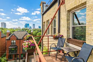 904 E Pearson St, Milwaukee, WI 53202 - Photo 11