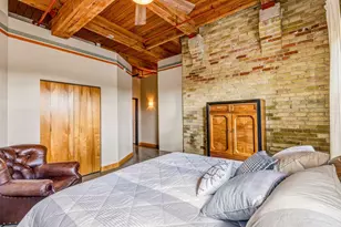 904 E Pearson St, Milwaukee, WI 53202 - Photo 13