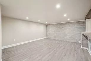 726 W Wisconsin Ave, Oconomowoc, WI 53066 - Photo 31