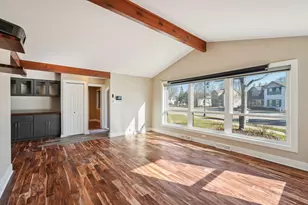 726 W Wisconsin Ave, Oconomowoc, WI 53066 - Photo 9