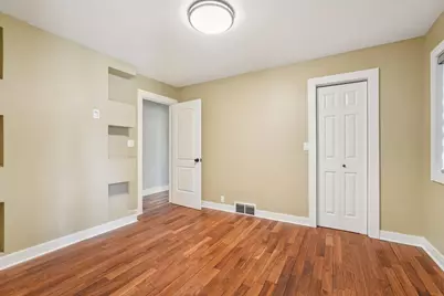 726 W Wisconsin Ave, Oconomowoc, WI 53066 - Photo 27