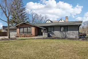 726 W Wisconsin Ave, Oconomowoc, WI 53066 - Photo 1