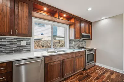 726 W Wisconsin Ave, Oconomowoc, WI 53066 - Photo 15