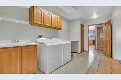 126  Southgate Dr, Eden, WI 53019 - Photo 13