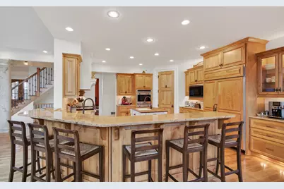 14095 N Pine Bluff Rd, Mequon, WI 53097 - Photo 7