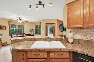 2508 Fox River Pkwy, Waukesha, WI 53189 - Photo 13