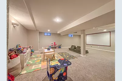 W158N5725  Elmway Dr, Menomonee Falls, WI 53051 - Photo 21