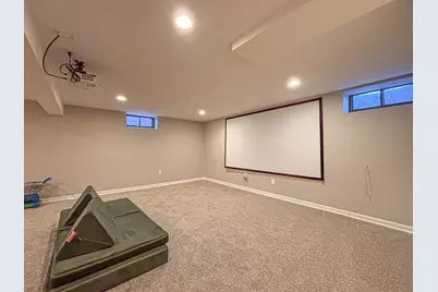 W158N5725  Elmway Dr, Menomonee Falls, WI 53051 - Photo 23