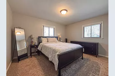 W158N5725  Elmway Dr, Menomonee Falls, WI 53051 - Photo 17