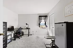 9502 W Parkland Ct, Milwaukee, WI 53224 - Photo 17