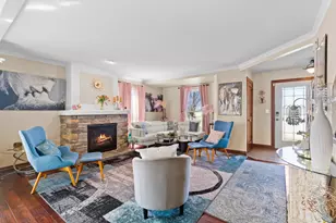 9502 W Parkland Ct, Milwaukee, WI 53224 - Photo 3