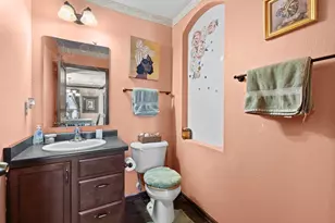 9502 W Parkland Ct, Milwaukee, WI 53224 - Photo 21