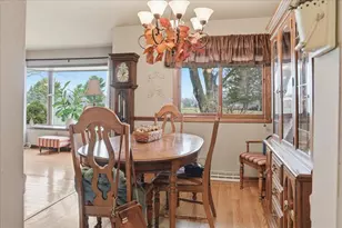 649 Edgewood Dr, Burlington, WI 53105 - Photo 5