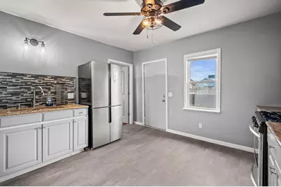 2058 S 36th St, Milwaukee, WI 53215 - Photo 17