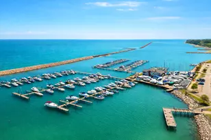 2525 S Shore Dr, Milwaukee, WI 53207 - Photo 3