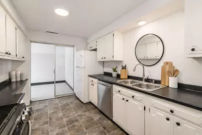 2525 S Shore Dr #3C, Milwaukee, WI 53207 - Photo 7