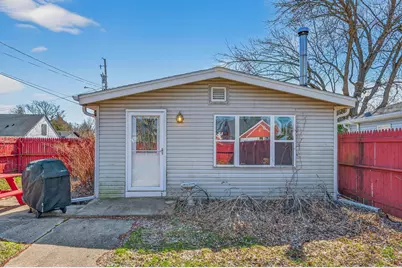 313 W Roberta Ave, Waukesha, WI 53186 - Photo 3