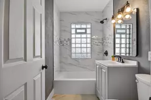 3815 N Vel R. Phillips Ave, Milwaukee, WI 53212 - Photo 17