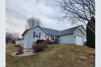 995  Lexington Way, Waterloo, WI 53594 - Photo 1