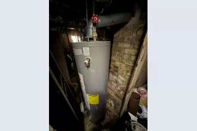 1912 W Rogers St, Milwaukee, WI 53204 - Photo 23