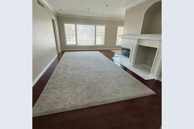 W233N3088  Oakmont Ct, Pewaukee, WI 53072 - Photo 3