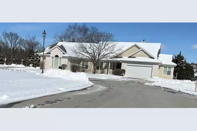 W233N3088  Oakmont Ct #B, Pewaukee, WI 53072 - Photo 25