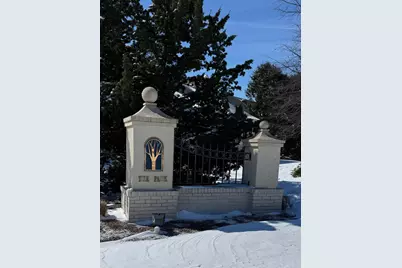 W233N3088  Oakmont Ct, Pewaukee, WI 53072 - Photo 25