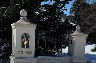 W233N3088 Oakmont Ct, Pewaukee, WI 53072 - Photo 25