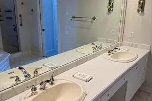 W233N3088 Oakmont Ct, Pewaukee, WI 53072 - Photo 17