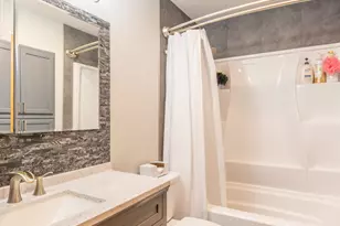 W275S8960 Hidden Lakes Dr, Vernon, WI 53149 - Photo 11