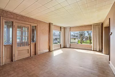 4055 S 103rd St, Greenfield, WI 53228 - Photo 3