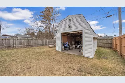 1417  Macarther Ave, Sheboygan, WI 53083 - Photo 3