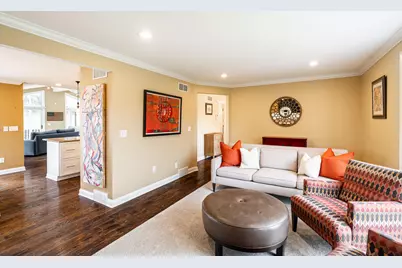 21710 W Ann Louise Ct, New Berlin, WI 53146 - Photo 7