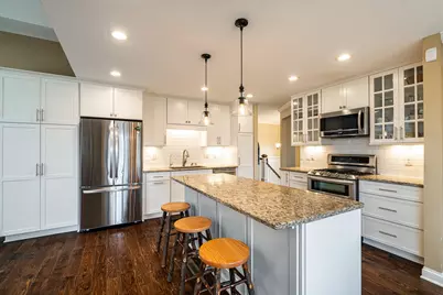 21710 W Ann Louise Ct, New Berlin, WI 53146 - Photo 11