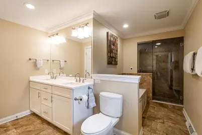 21710 W Ann Louise Ct, New Berlin, WI 53146 - Photo 23