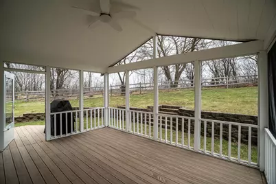 21710 W Ann Louise Ct, New Berlin, WI 53146 - Photo 37